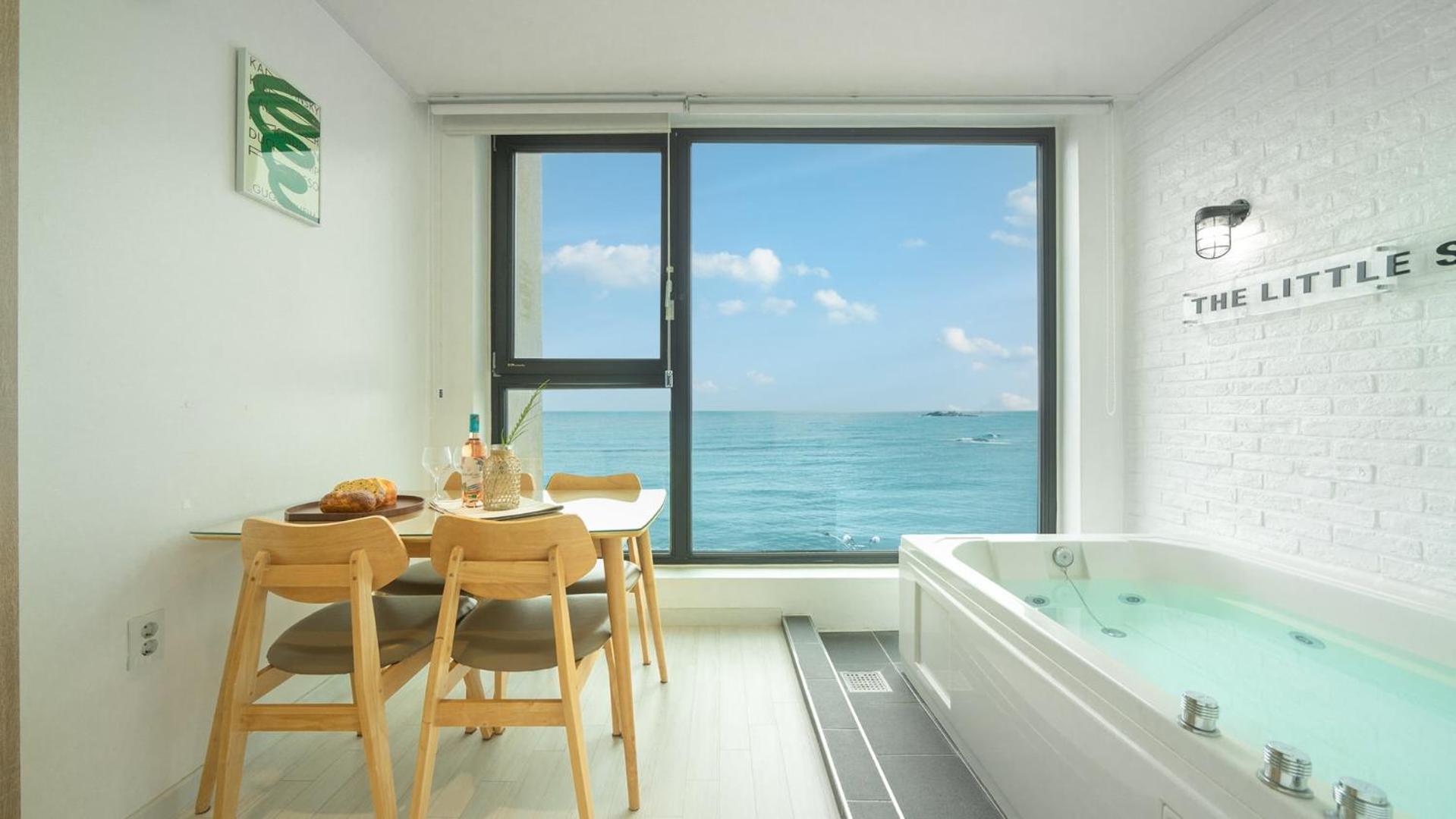 Goseong Littlesquare Oceanview Pension ห้อง รูปภาพ